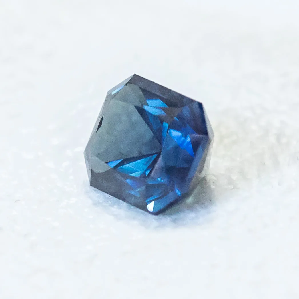 3.24CT RADIANT CUT TANZANIAN SAPPHIRE, DEEP OCEAN BLUE, 8.7X6.8MM, UNHEATED
