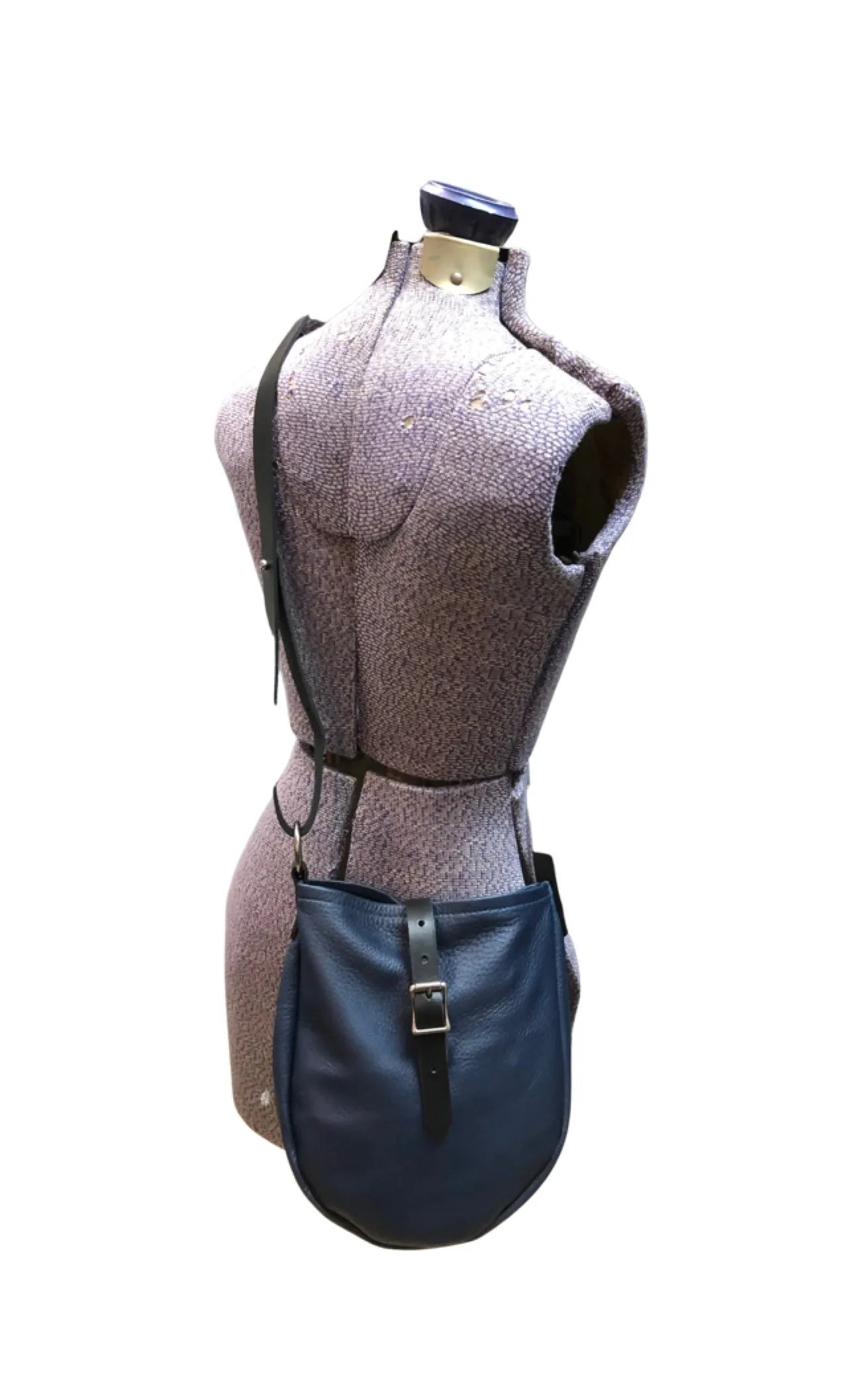 B07 crossbody pouch