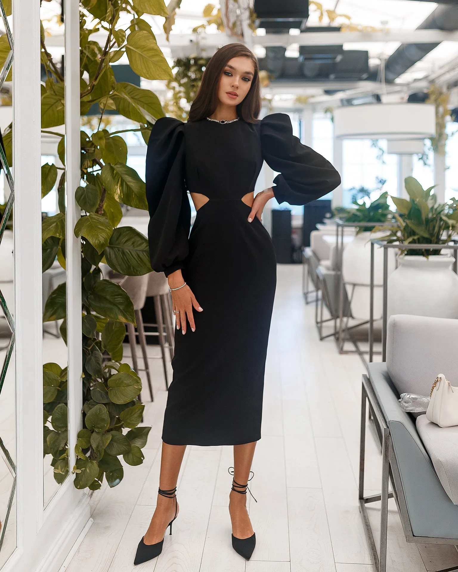 Black Backless Cut-Out Puff-Sleeve Midi Dress