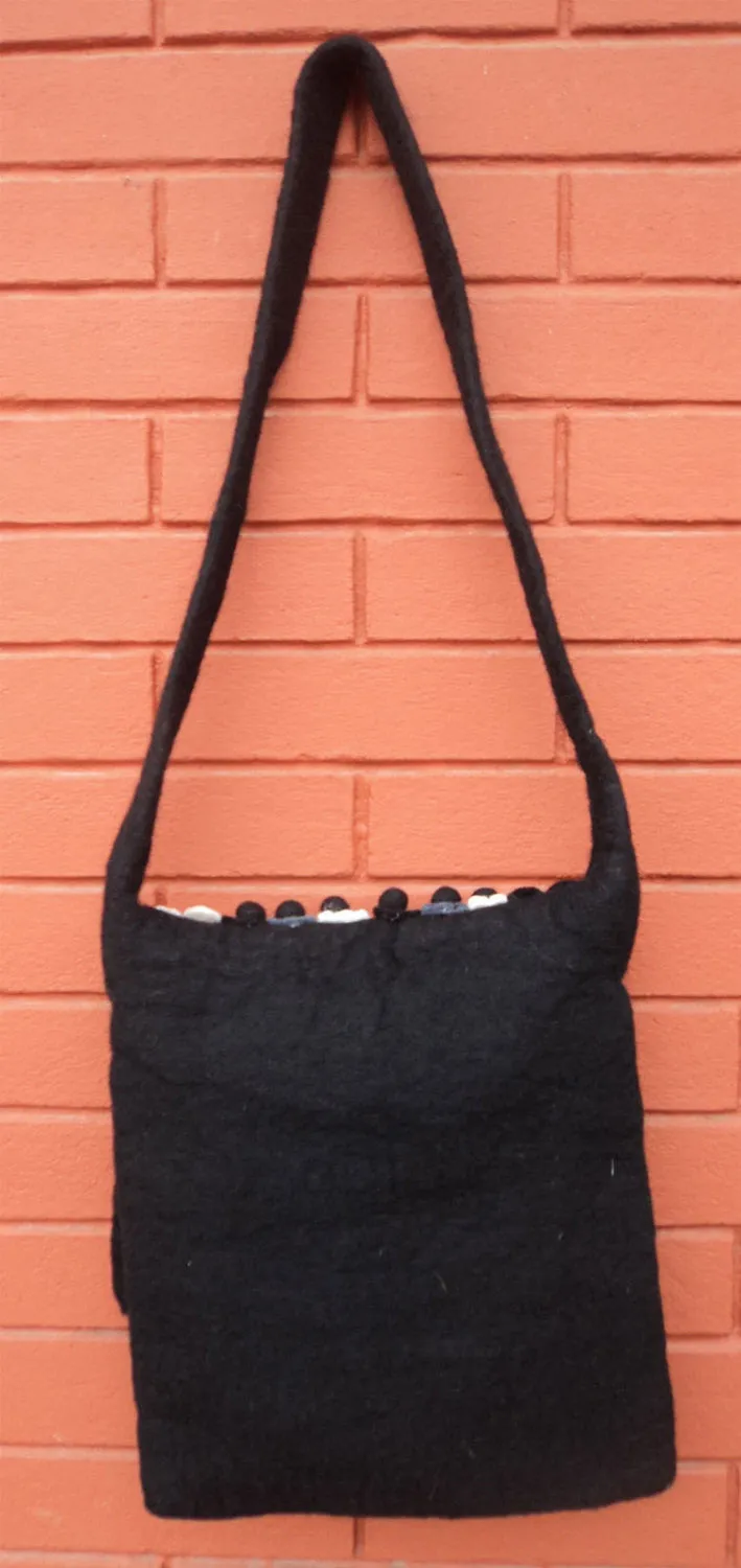 Black Flower Felt Shoulder Bag