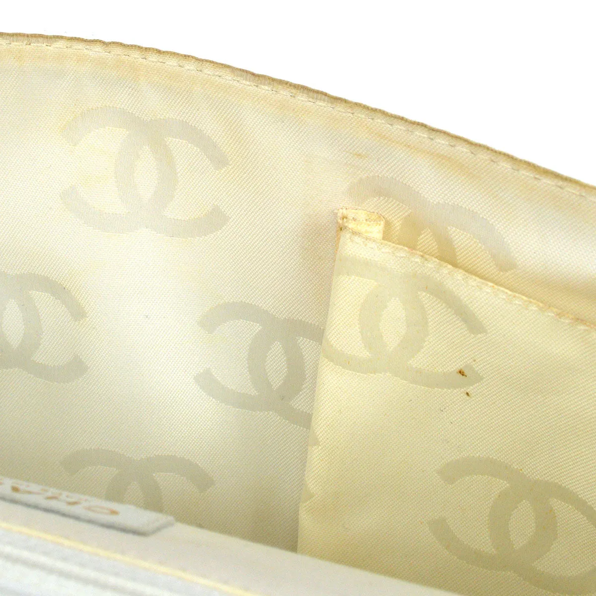 CHANEL 2004-2005 Wild Stitch Handbag Medium White Calfskin 47807