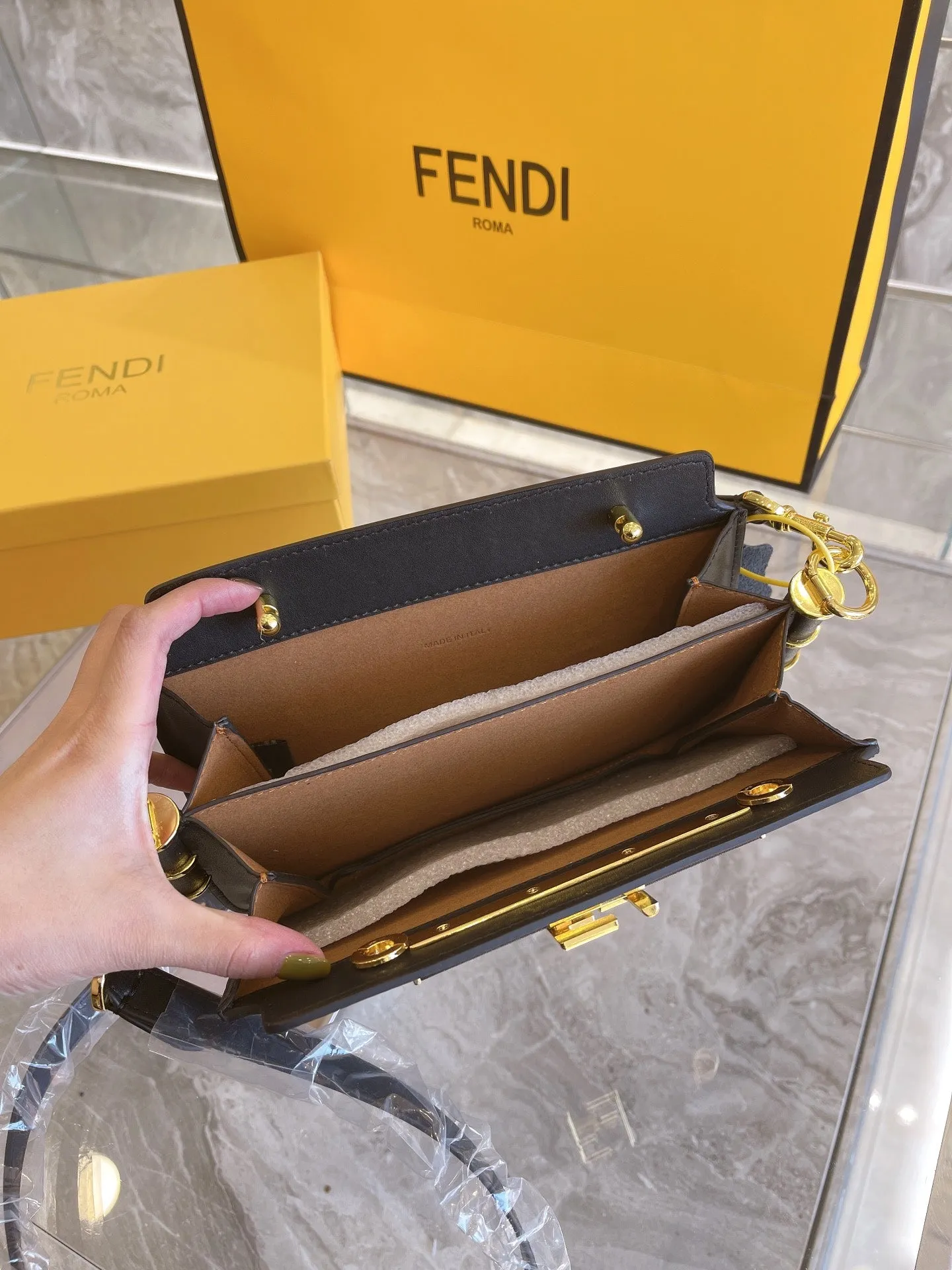 EN   Designer bags by Fendi 238