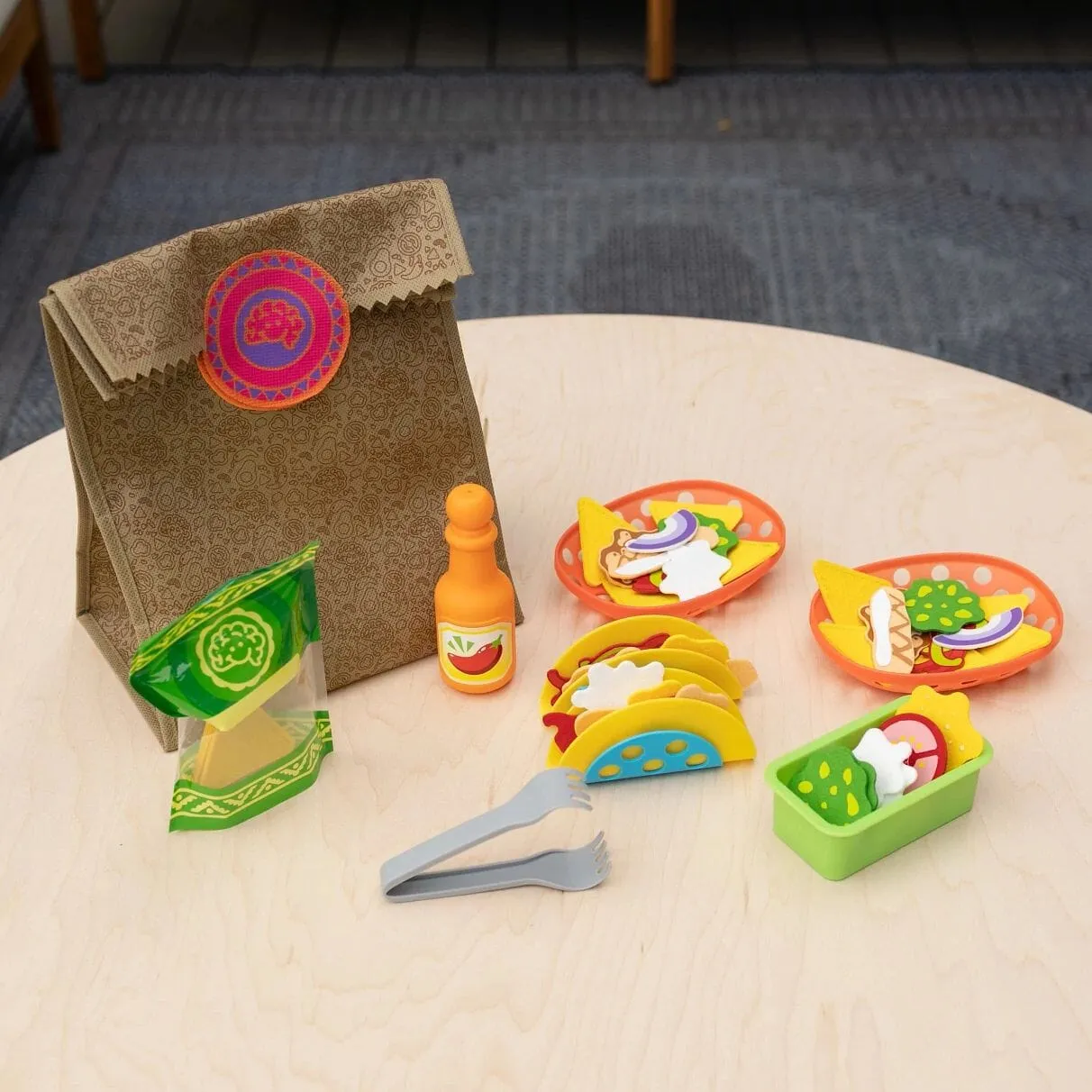 Fat Brain Toys Pretendables | Nacho Set