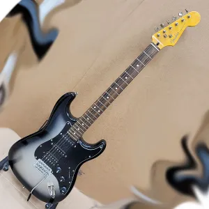 Fender Modern Player Stratocaster HSS Silverburst