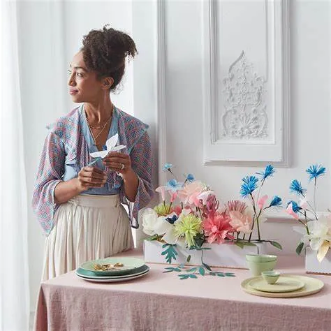 Hazel Gardiner Spring & Summer Table Centrepiece 584 x 432 x 216mm
