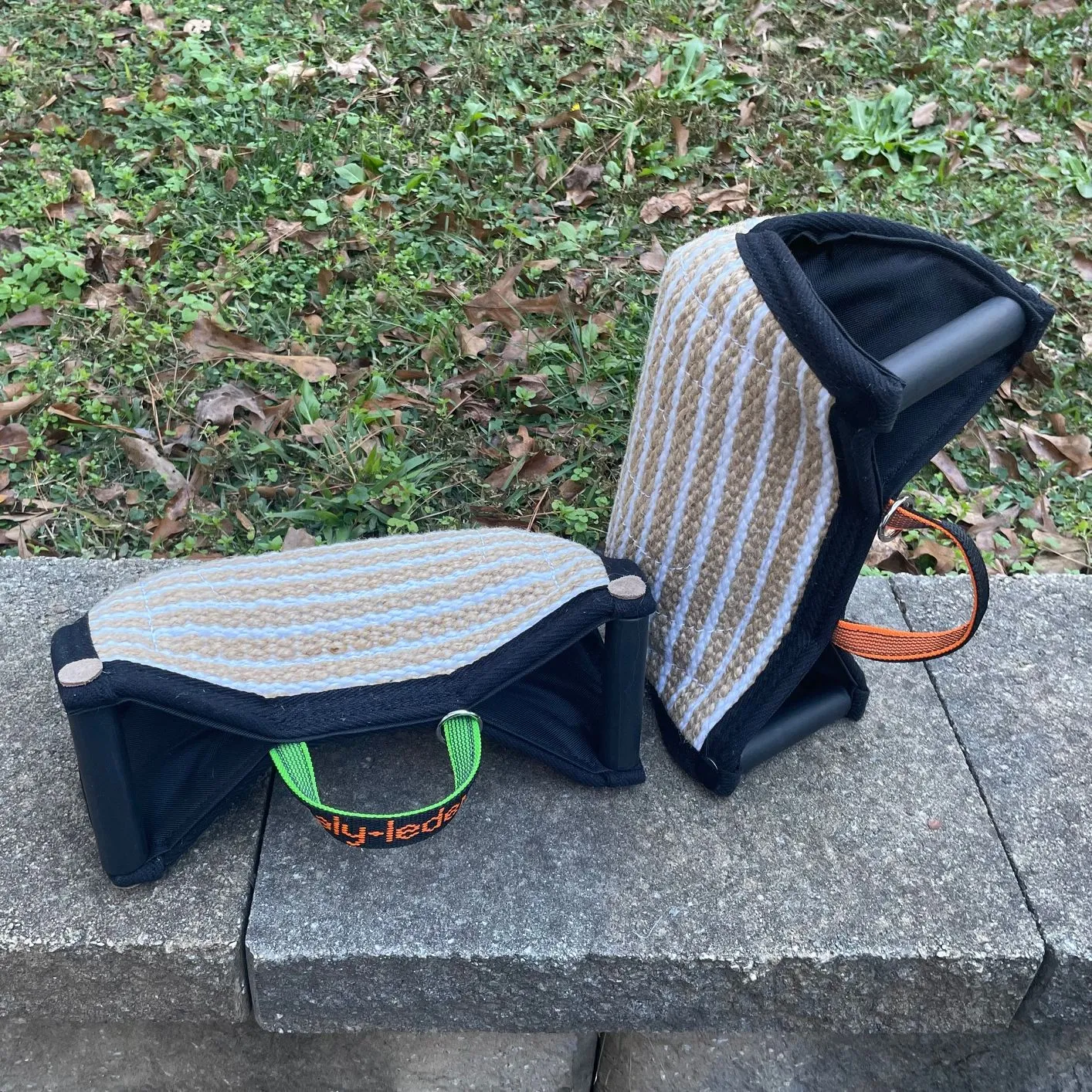 MALY Bite Pillow, Jute, wedge shaped with 3 handles