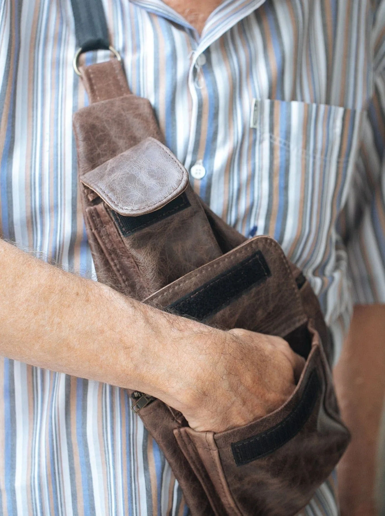 Men’s Crossbody Sling Bag - Cowhide - Premium Marble Brown
