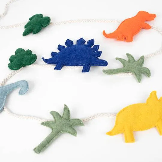 Meri Meri Felt Dinosaur Garland S9339/40/41