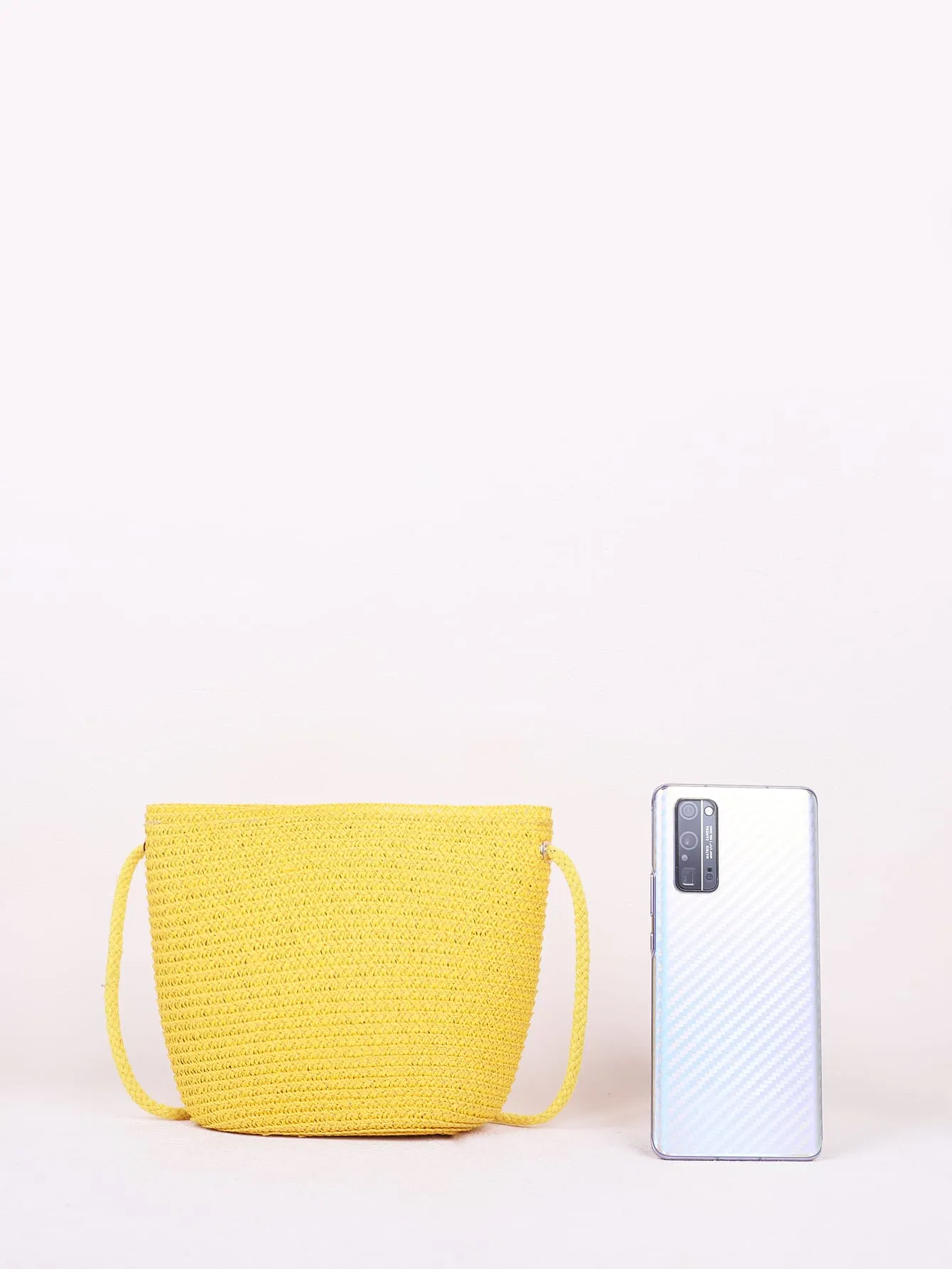 Minimalist Straw Crossbody Bag