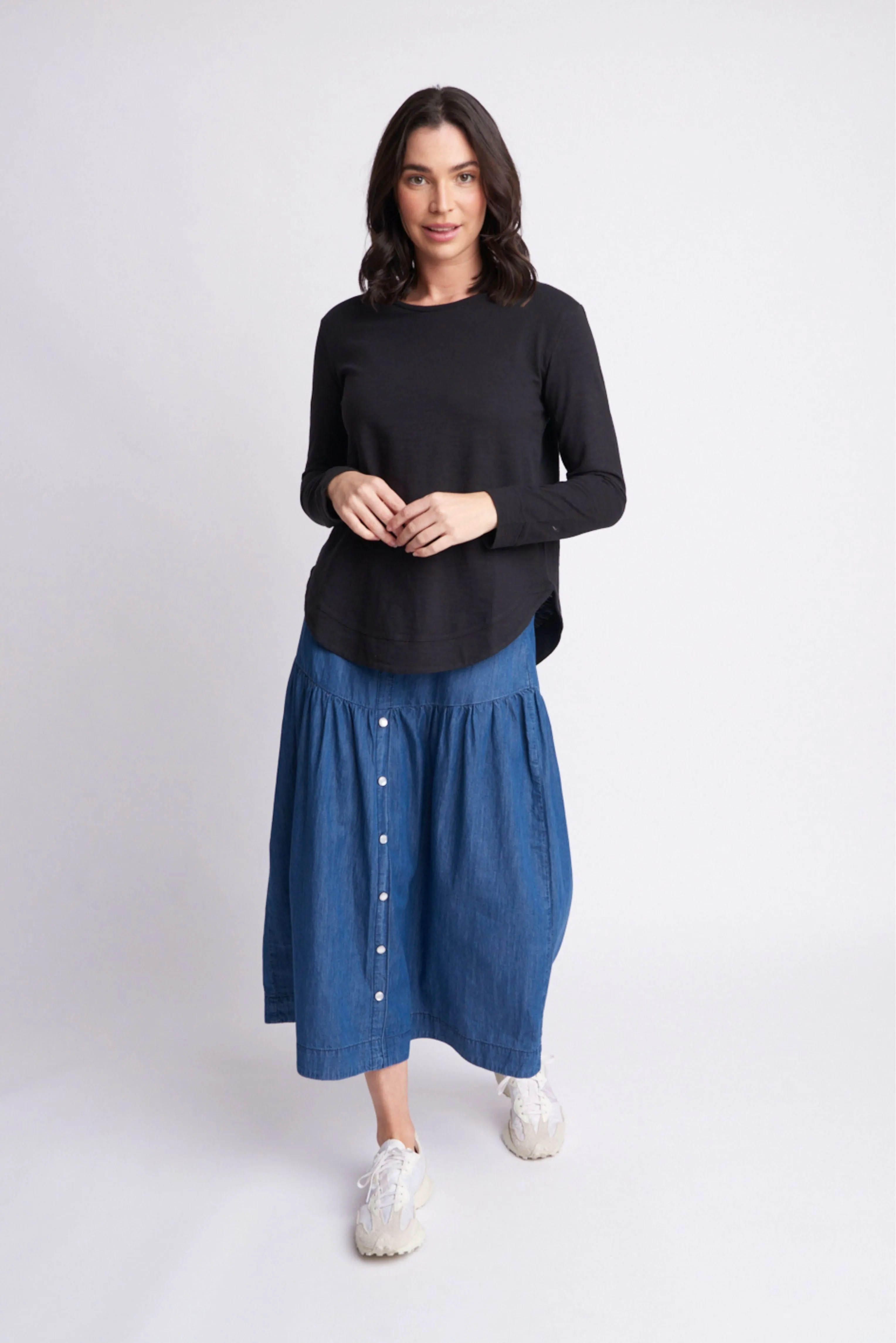 Shaped Hem Cotton Tee Black