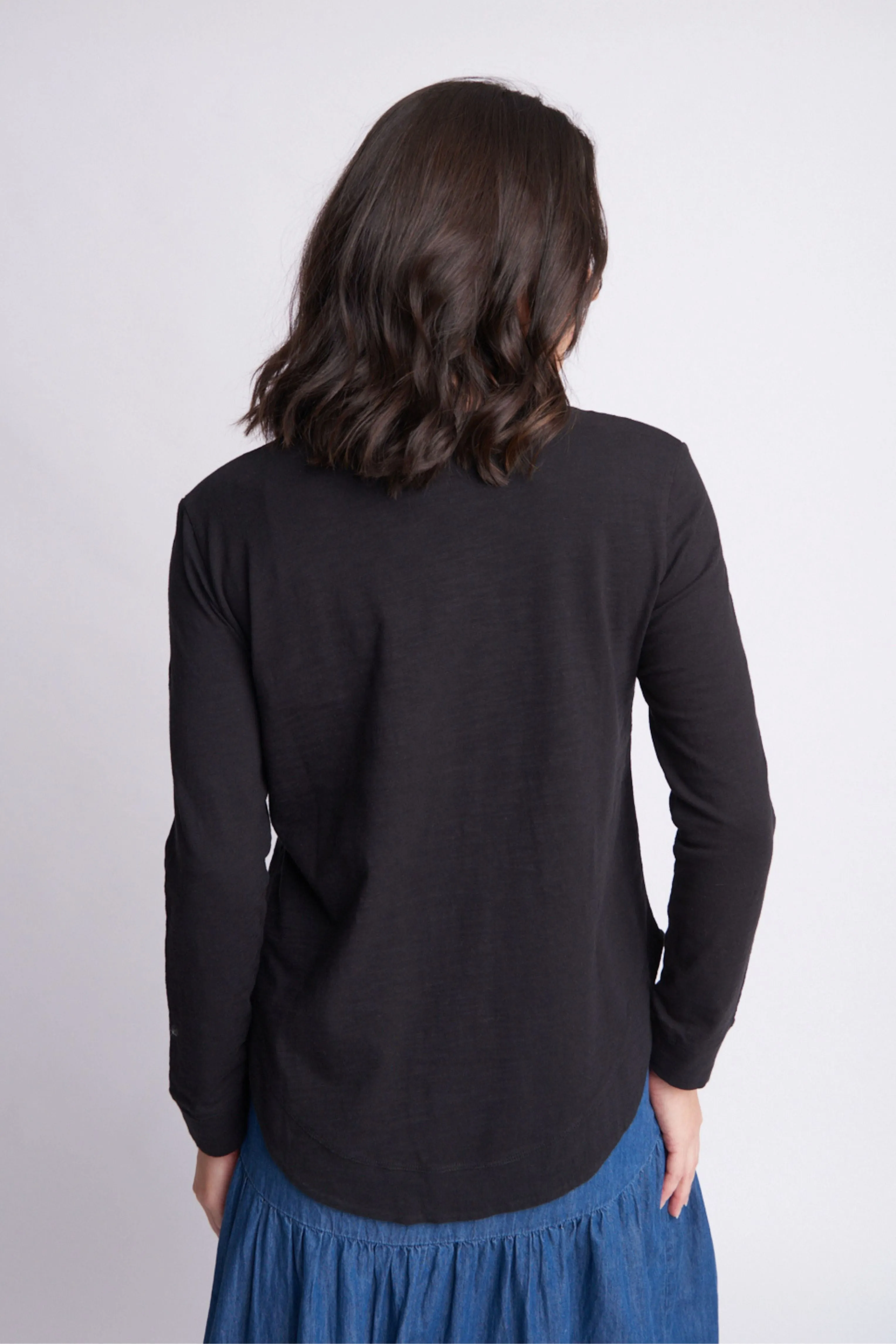 Shaped Hem Cotton Tee Black